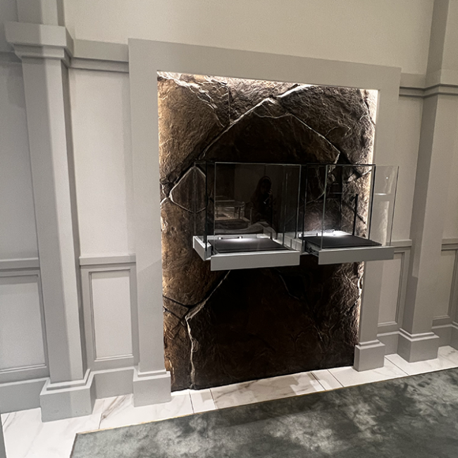 Eternal Diamond boutique elegant design stands